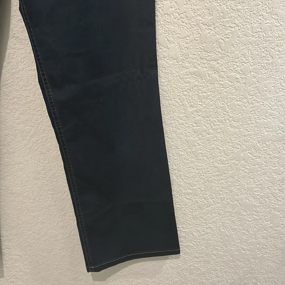 T tahari jeans size us 6, 0% denim content dark navy blue it appears blk in pic - Picture 3 of 15